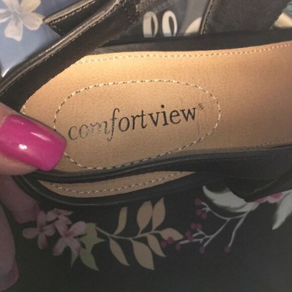 COMFORTVIEW  SANDALS - 9 WW BLACK | 2 1/2" HEEL | ADJUSTABLE BUCKLE - Picture 7 of 7
